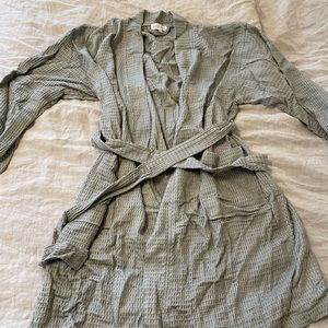 Ettitude Sage Green Waffle Robe 100% organic bamboo size S